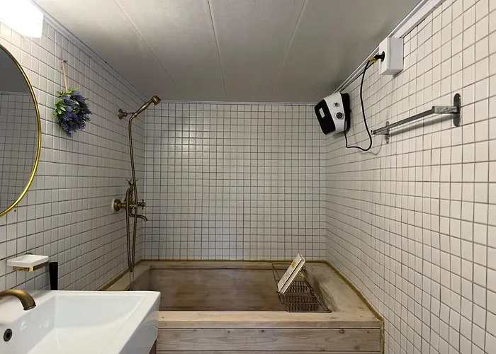 2 Minute Walk From Gyeongbokgung Station Hanok Mongyu 夢遊 Wellness Bathtub Netflix * ソウル特別市