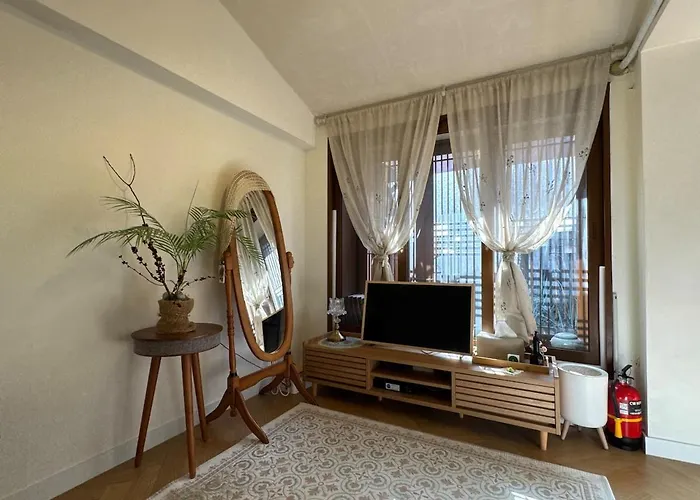 2 Minute Walk From Gyeongbokgung Station Hanok Mongyu 夢遊 Wellness Bathtub Netflix ヴィラ ソウル特別市