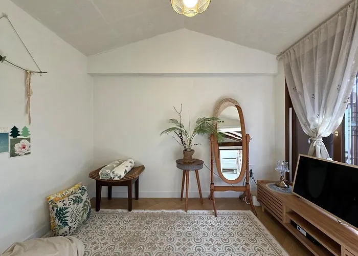 2 Minute Walk From Gyeongbokgung Station Hanok Mongyu 夢遊 Wellness Bathtub Netflix ヴィラ *