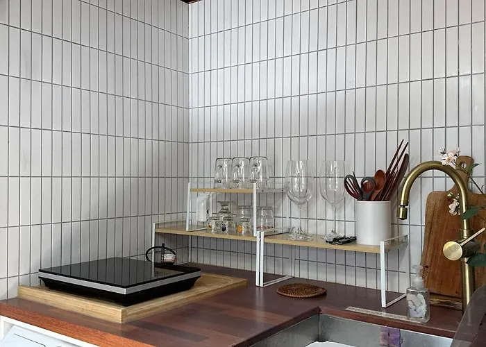2 Minute Walk From Gyeongbokgung Station Hanok Mongyu 夢遊 Wellness Bathtub Netflix *