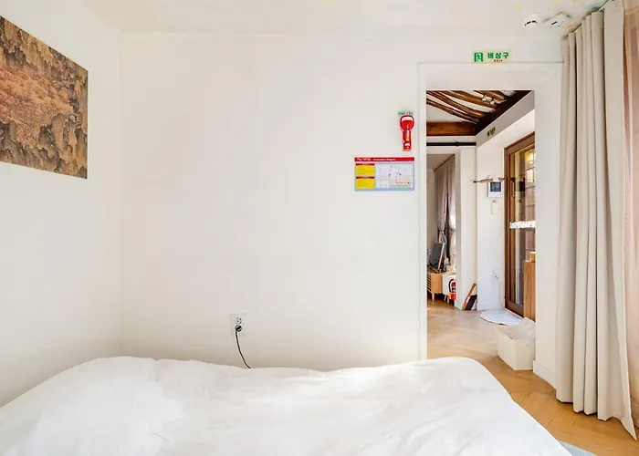 ヴィラ 2 Minute Walk From Gyeongbokgung Station Hanok Mongyu 夢遊 Wellness Bathtub Netflix ソウル特別市